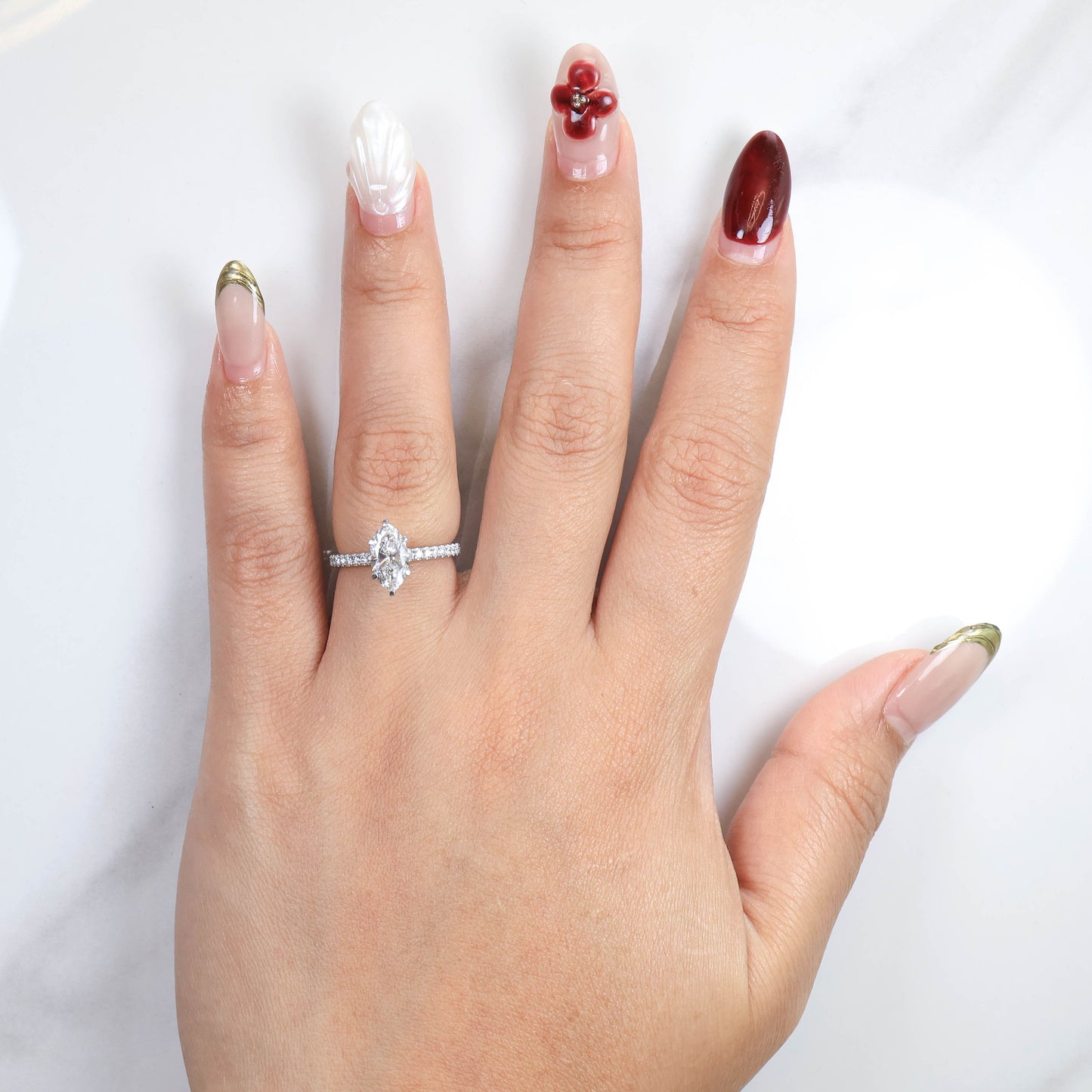 Delicate Blythe Marquise 1-carat White Gold