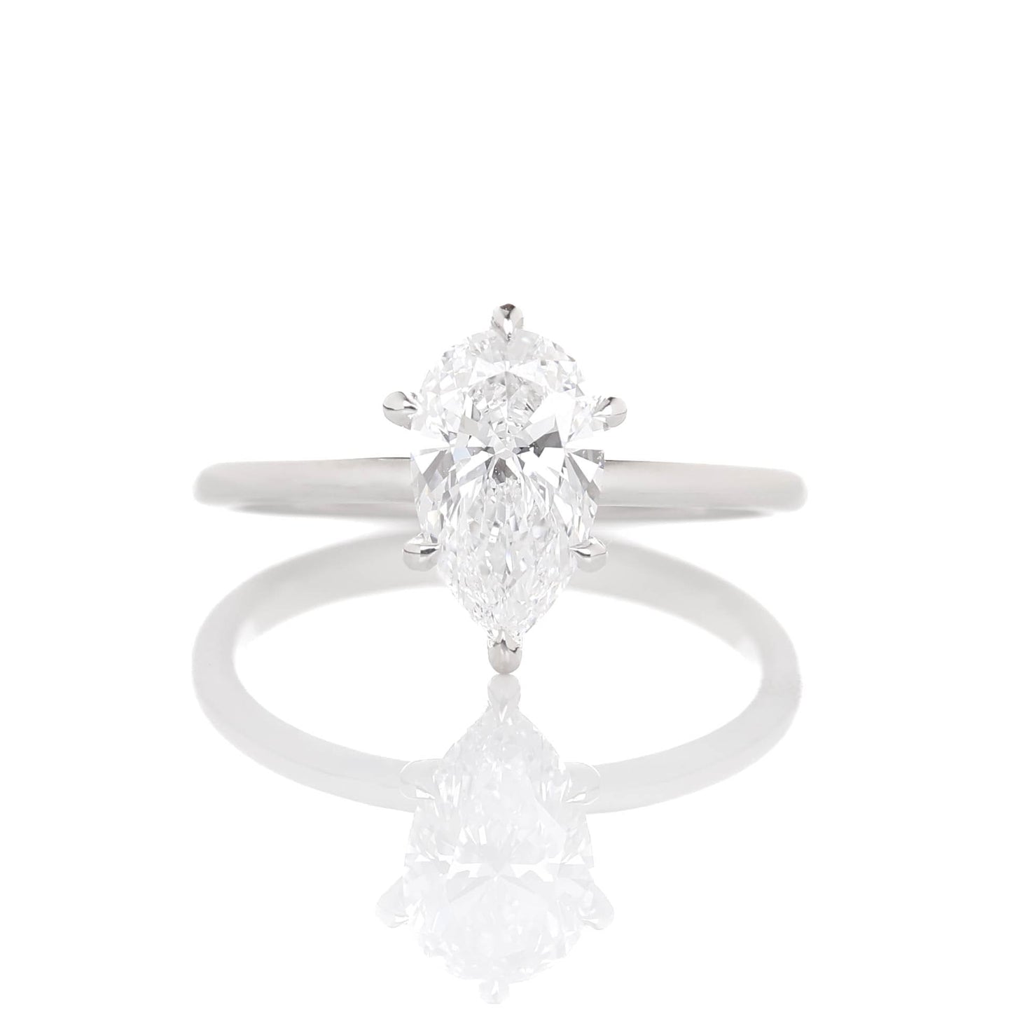 Delicate Iago Pear 1-carat White Gold