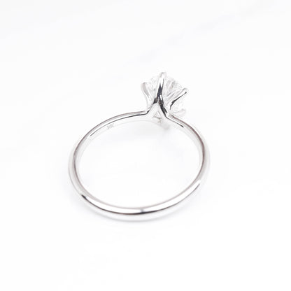 Delicate Iago Pear 1-carat White Gold