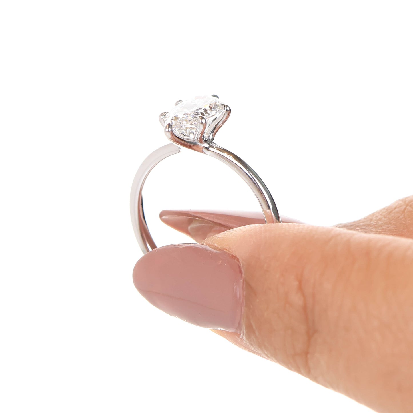 Delicate Iago Pear 1-carat White Gold
