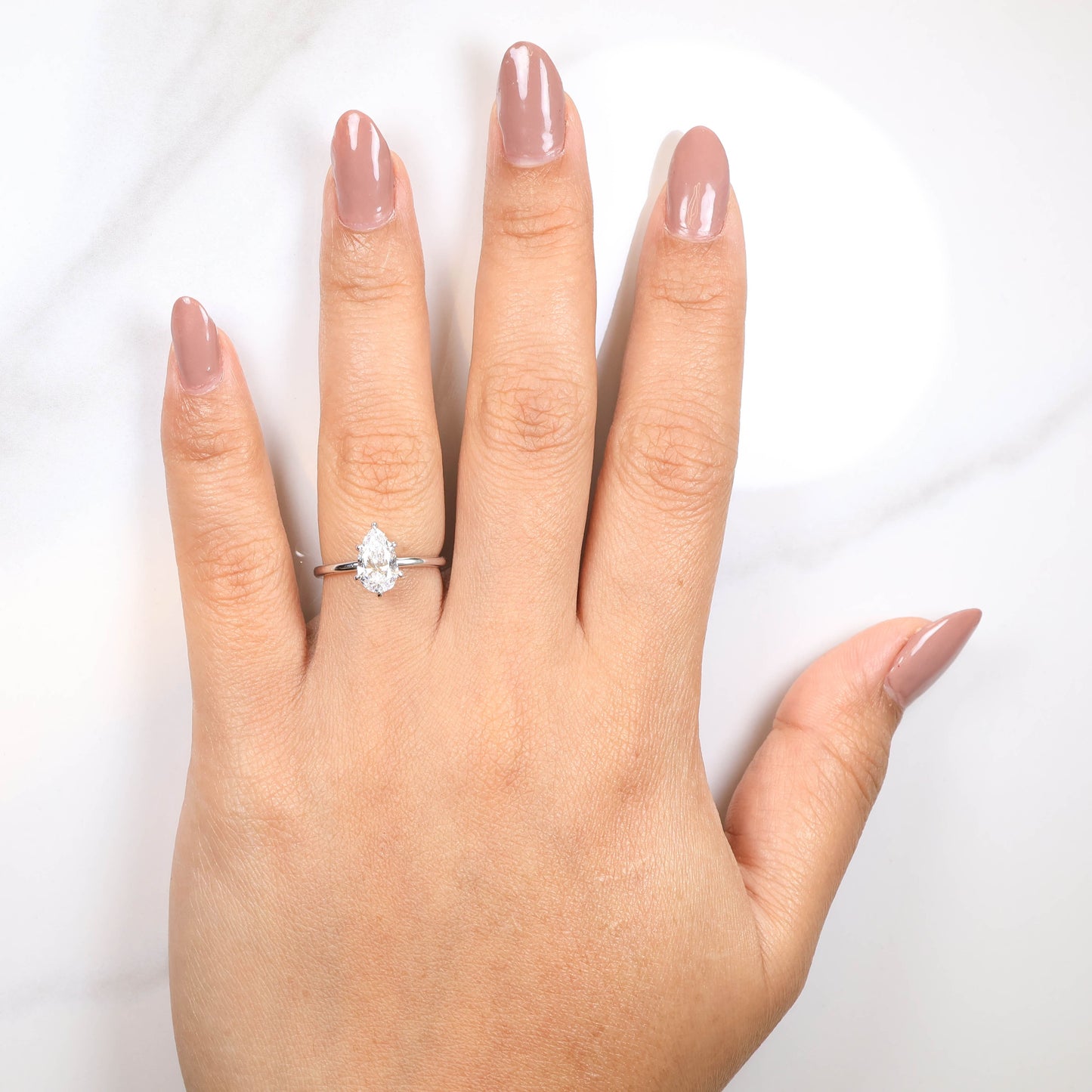 Delicate Iago Pear 1-carat White Gold
