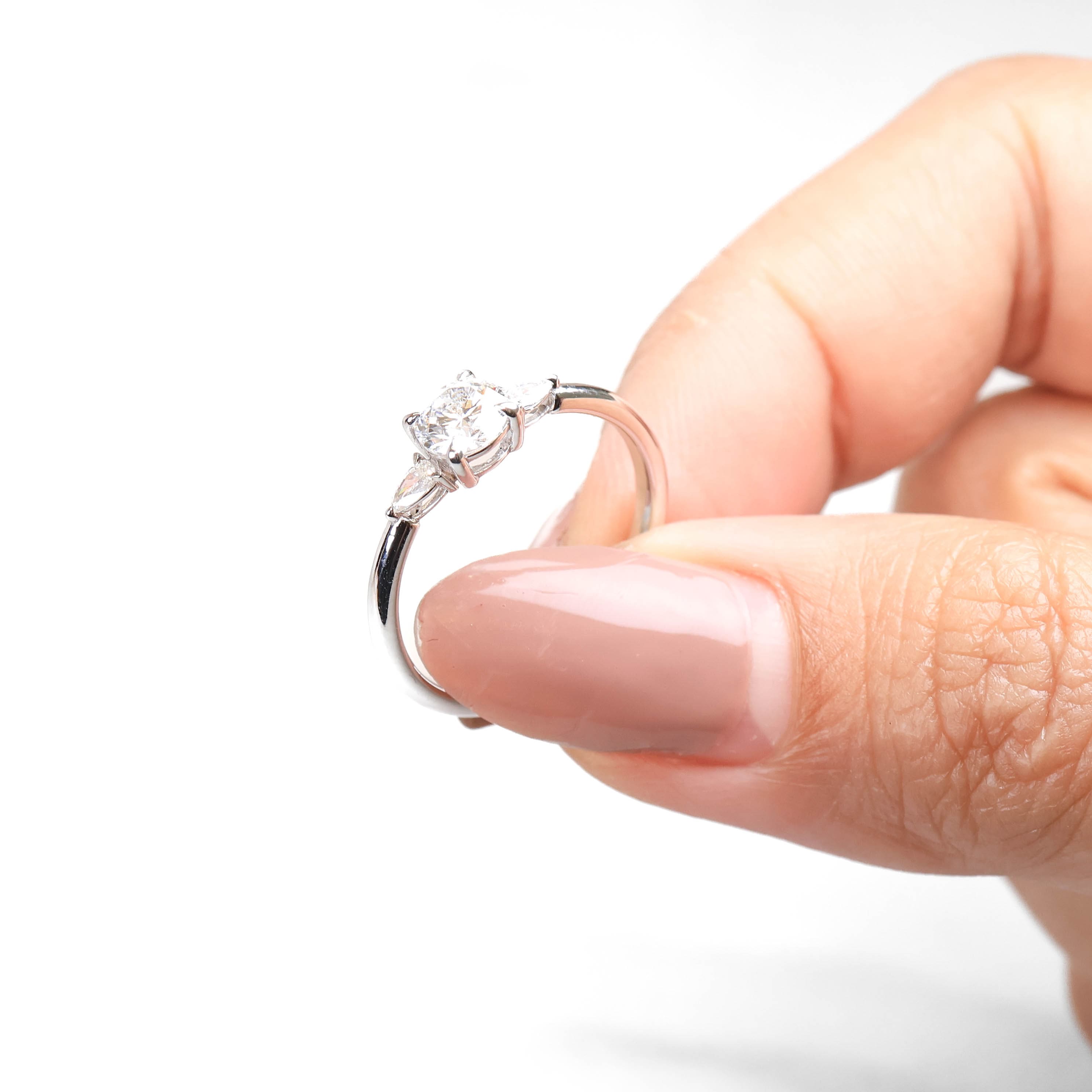 Delicate Cressilia 0.50-carat White Gold
