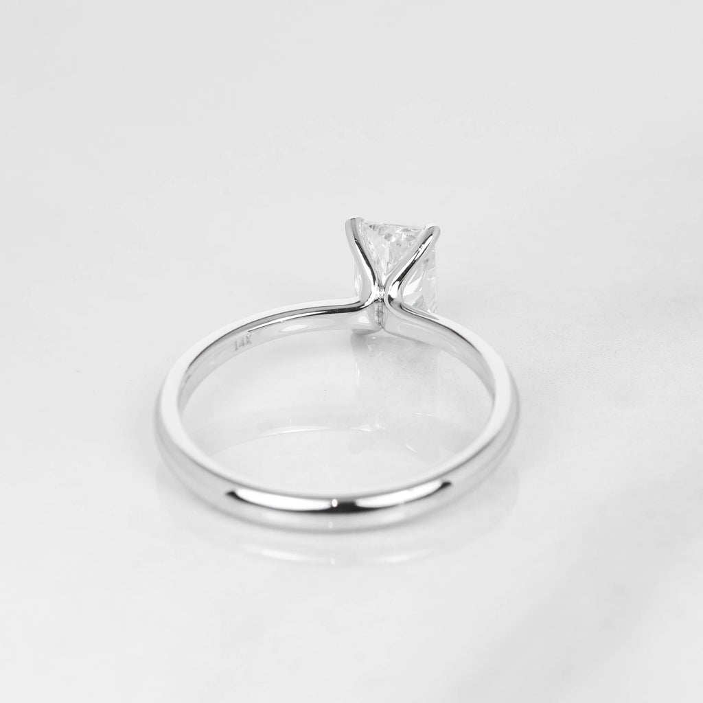 Delicate Iago Radiant 1-carat White Gold