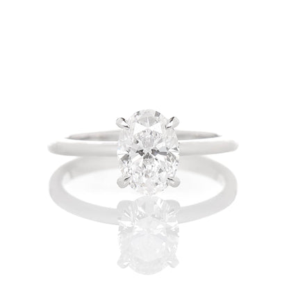 Delicate Iago Oval 1-carat White Gold