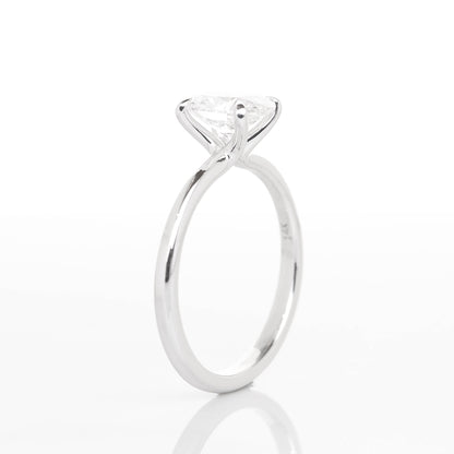 Delicate Iago Oval 1-carat White Gold