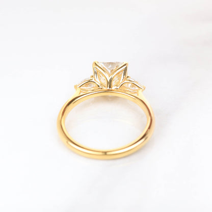 Cressilia Tulip 2-carat Yellow Gold
