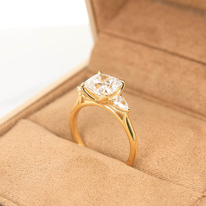 Cressilia Tulip 2-carat Yellow Gold