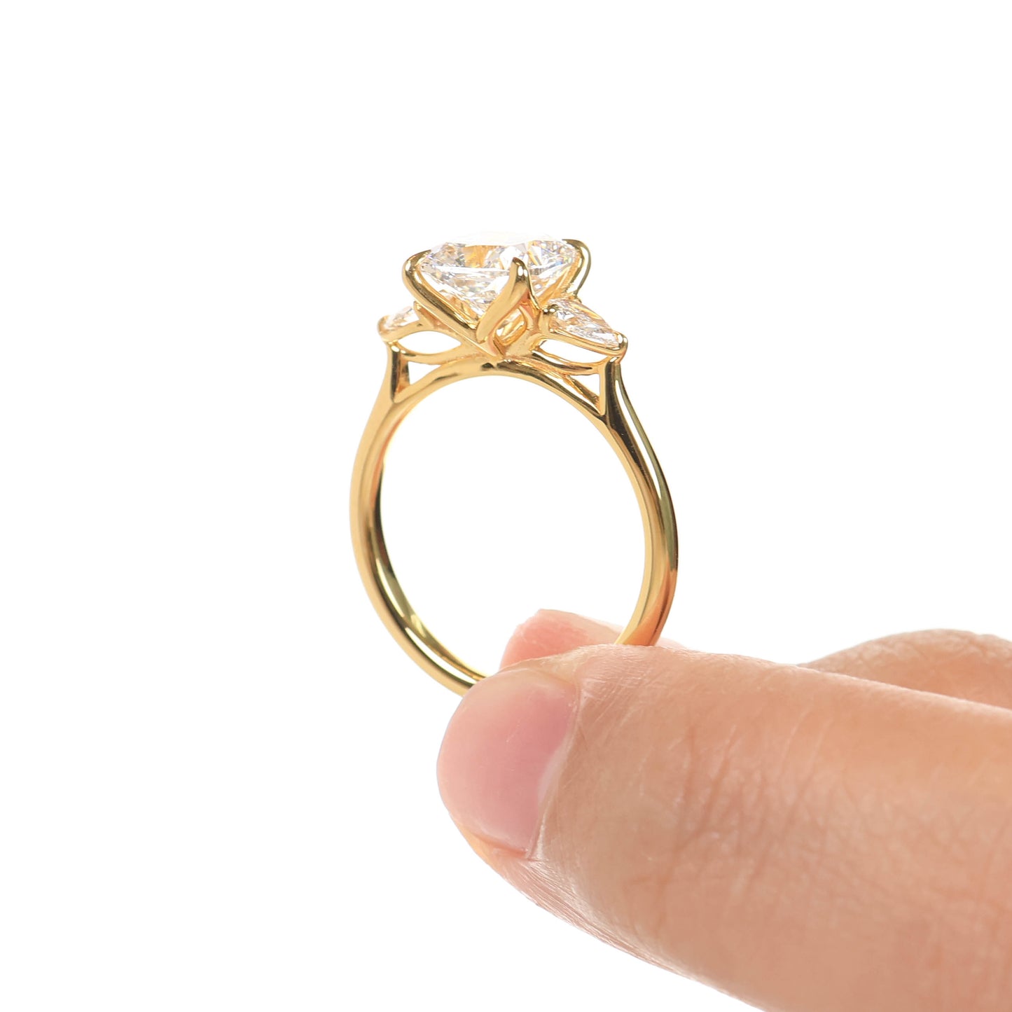 Cressilia Tulip 2-carat Yellow Gold