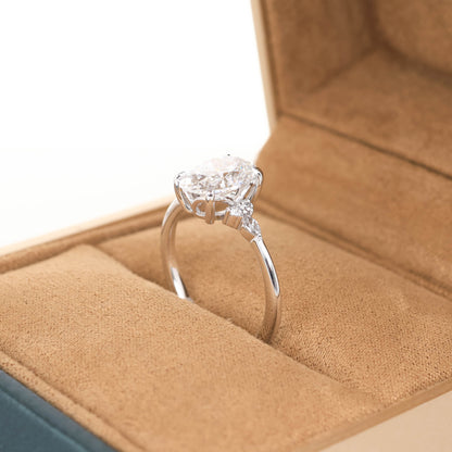 Peregrine Oval 2-carat White Gold