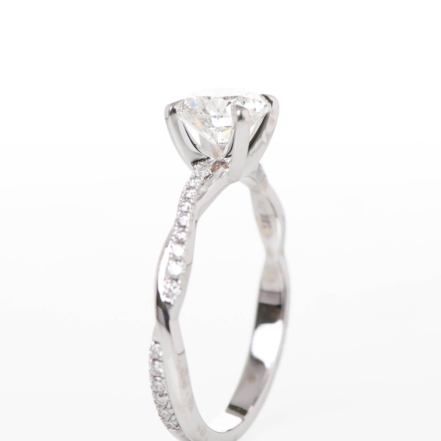 Wyvern 1-carat White Gold