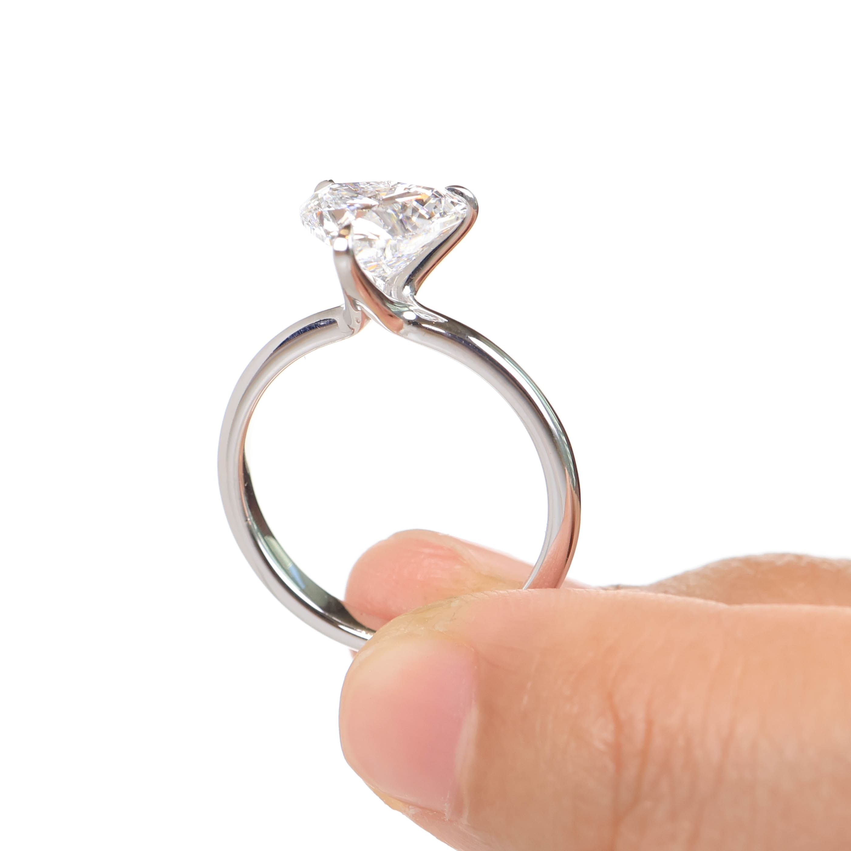 Iago Heart 2-carat White Gold