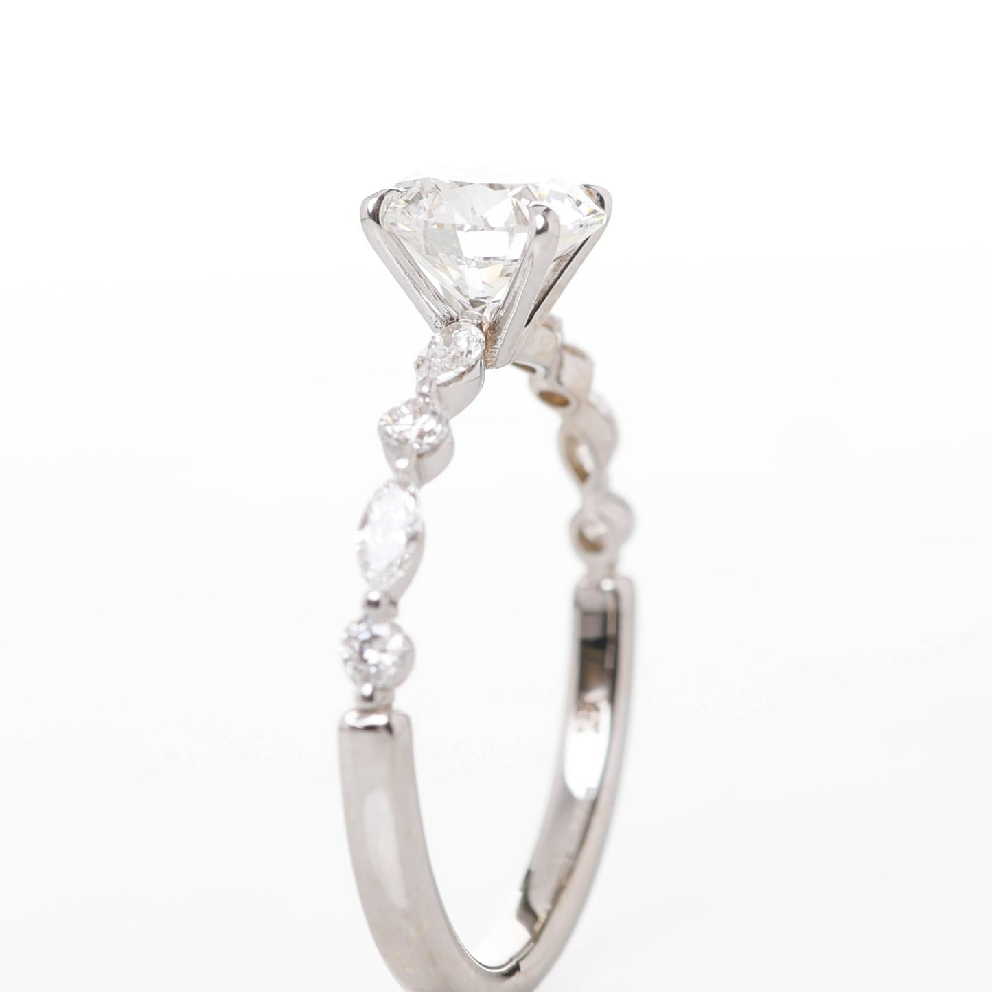 Oriole 1-carat White Gold