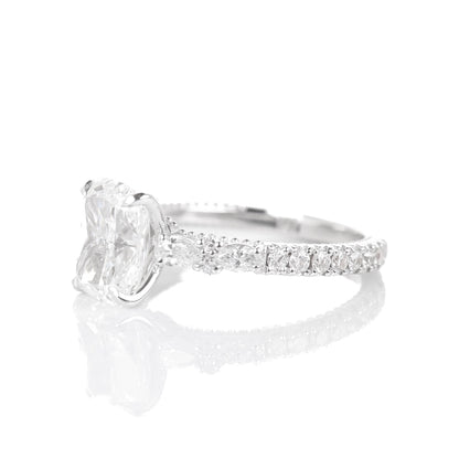 Munia Elongated Cushion 2-carat White Gold