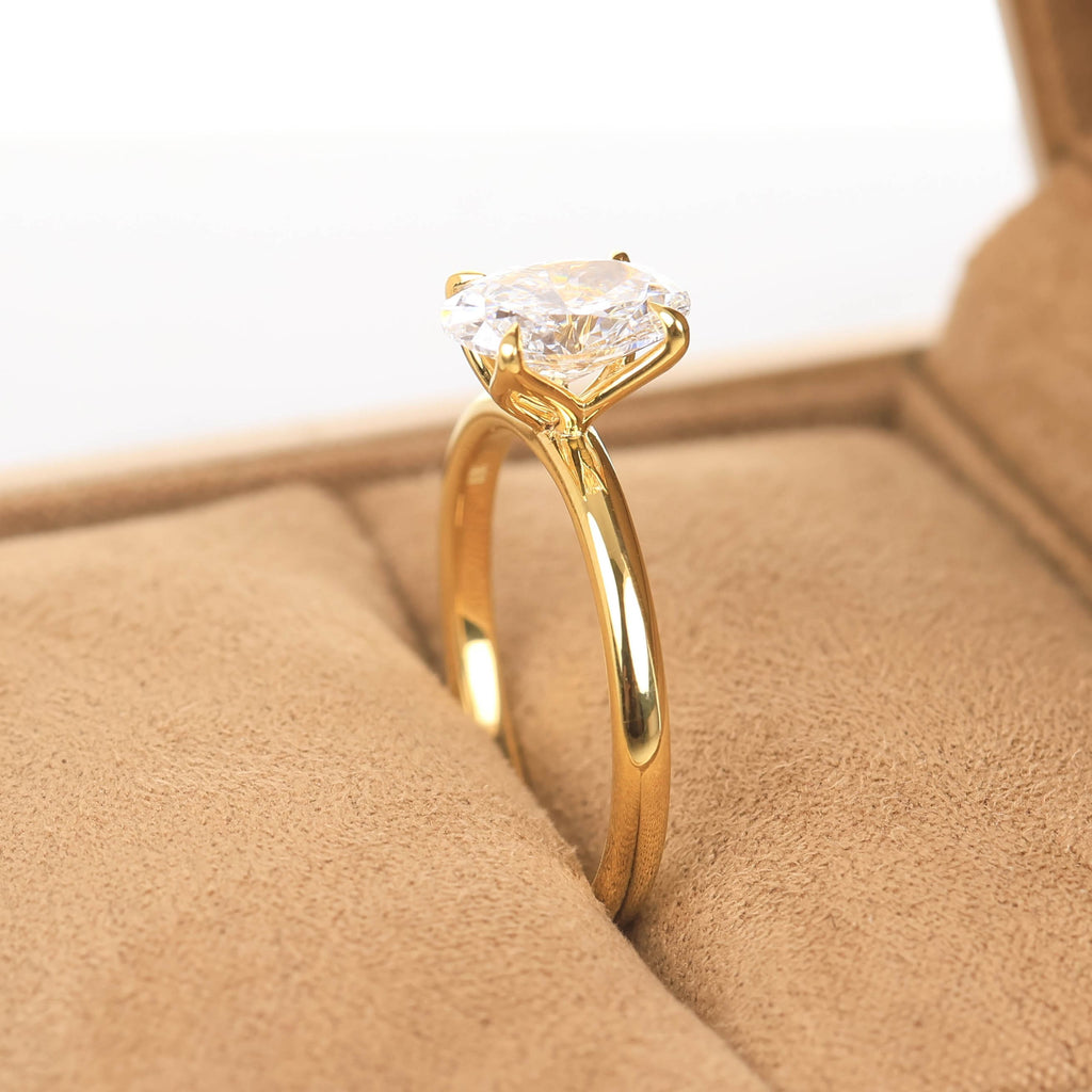 Hedwig Oval 1.50-carat Yellow Gold