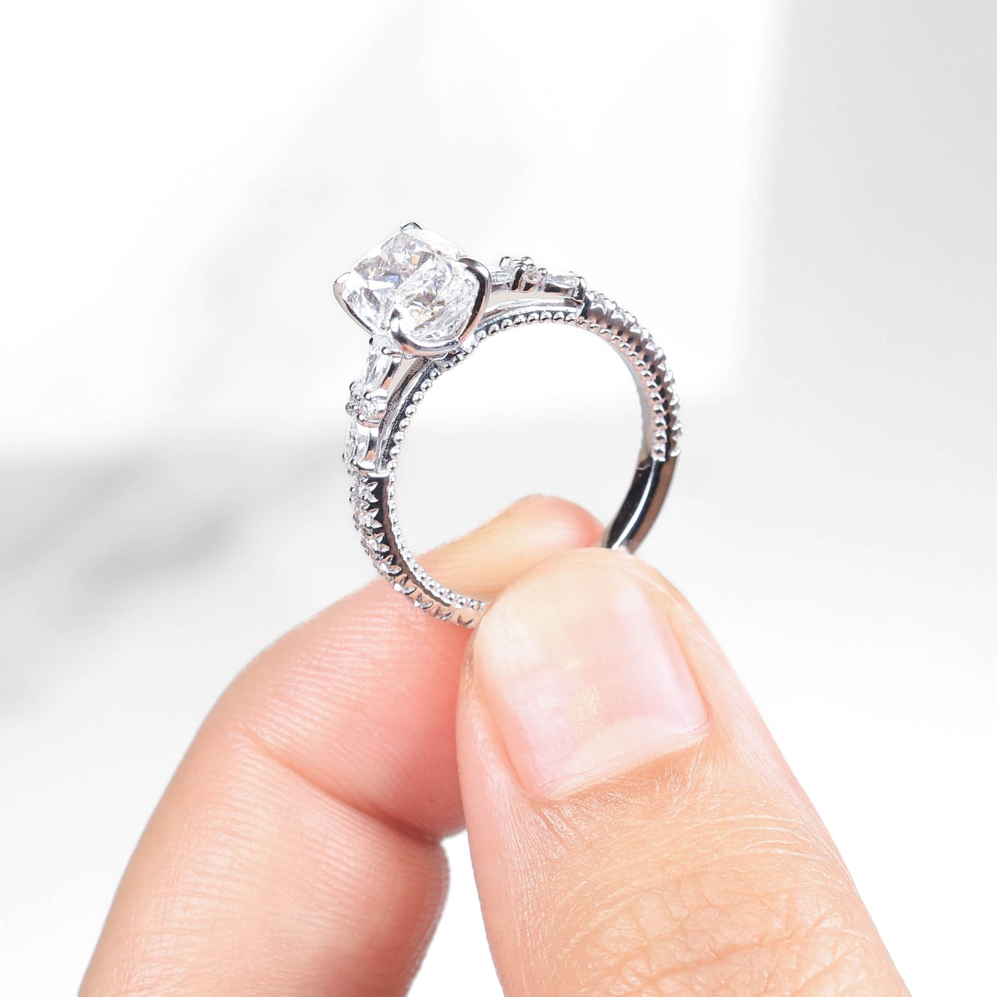 Munia Elongated Cushion 2-carat White Gold