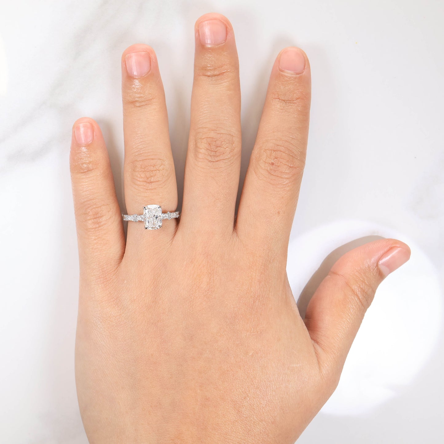 Munia Elongated Cushion 2-carat White Gold