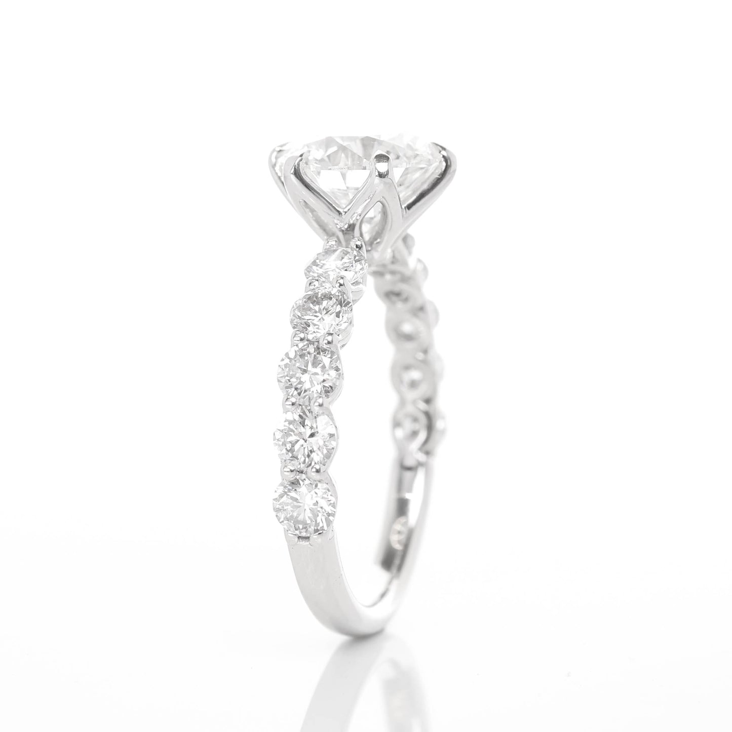 Serin 2-carat White Gold