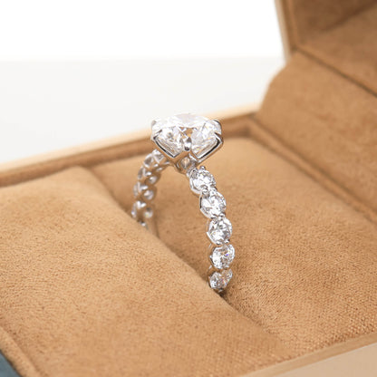 Serin 2-carat White Gold