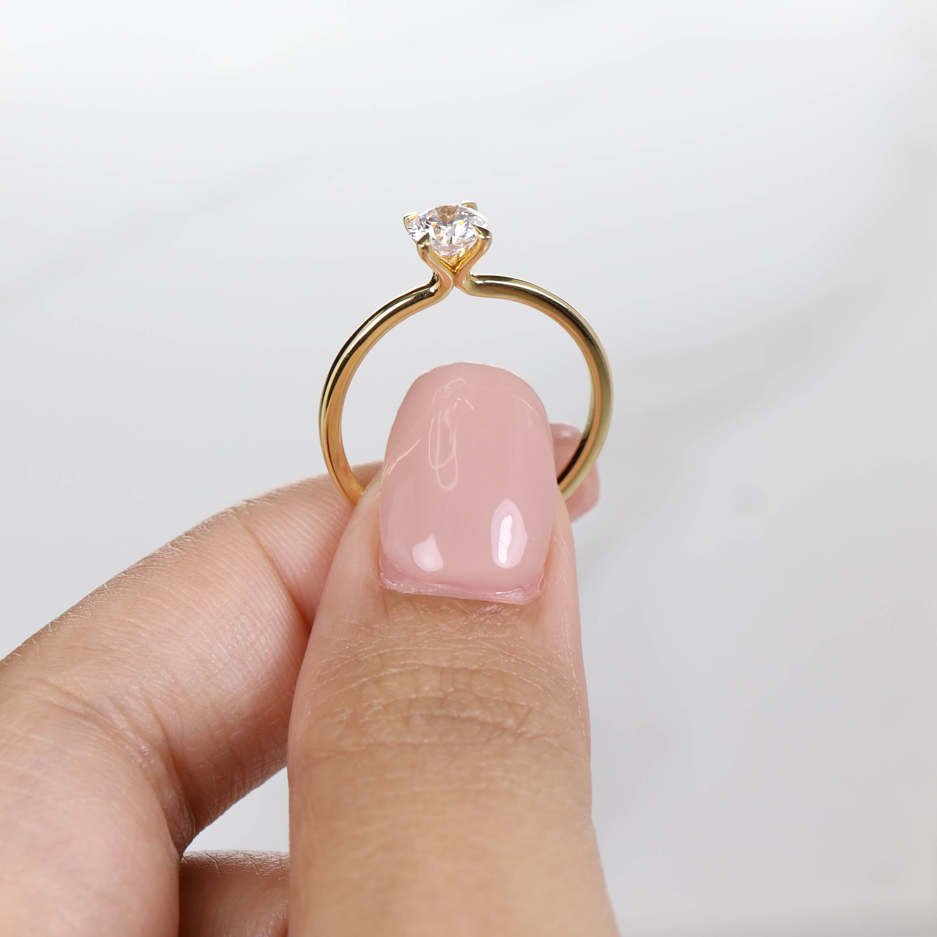 Delicate Iago 0.50-carat Yellow Gold