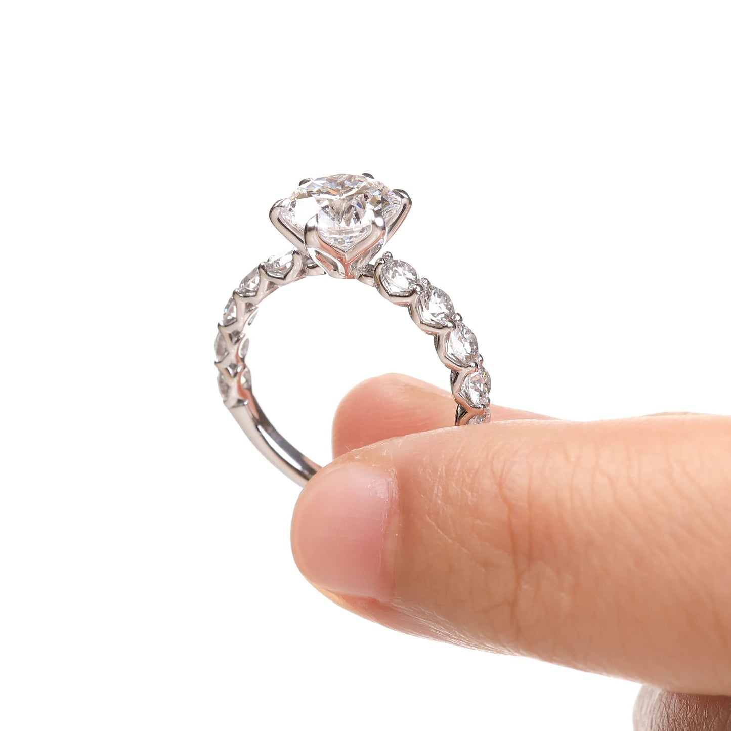 Serin 2-carat White Gold