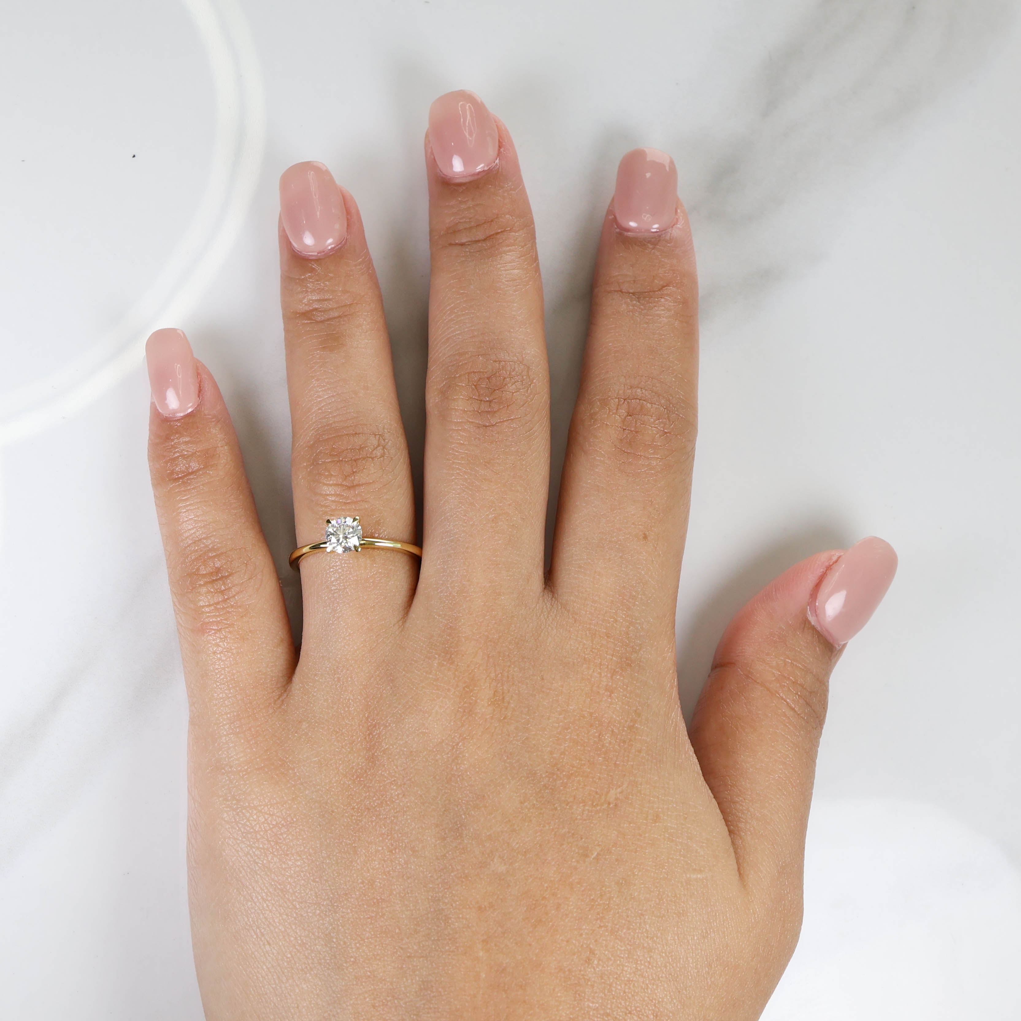 Delicate Iago 0.50-carat Yellow Gold