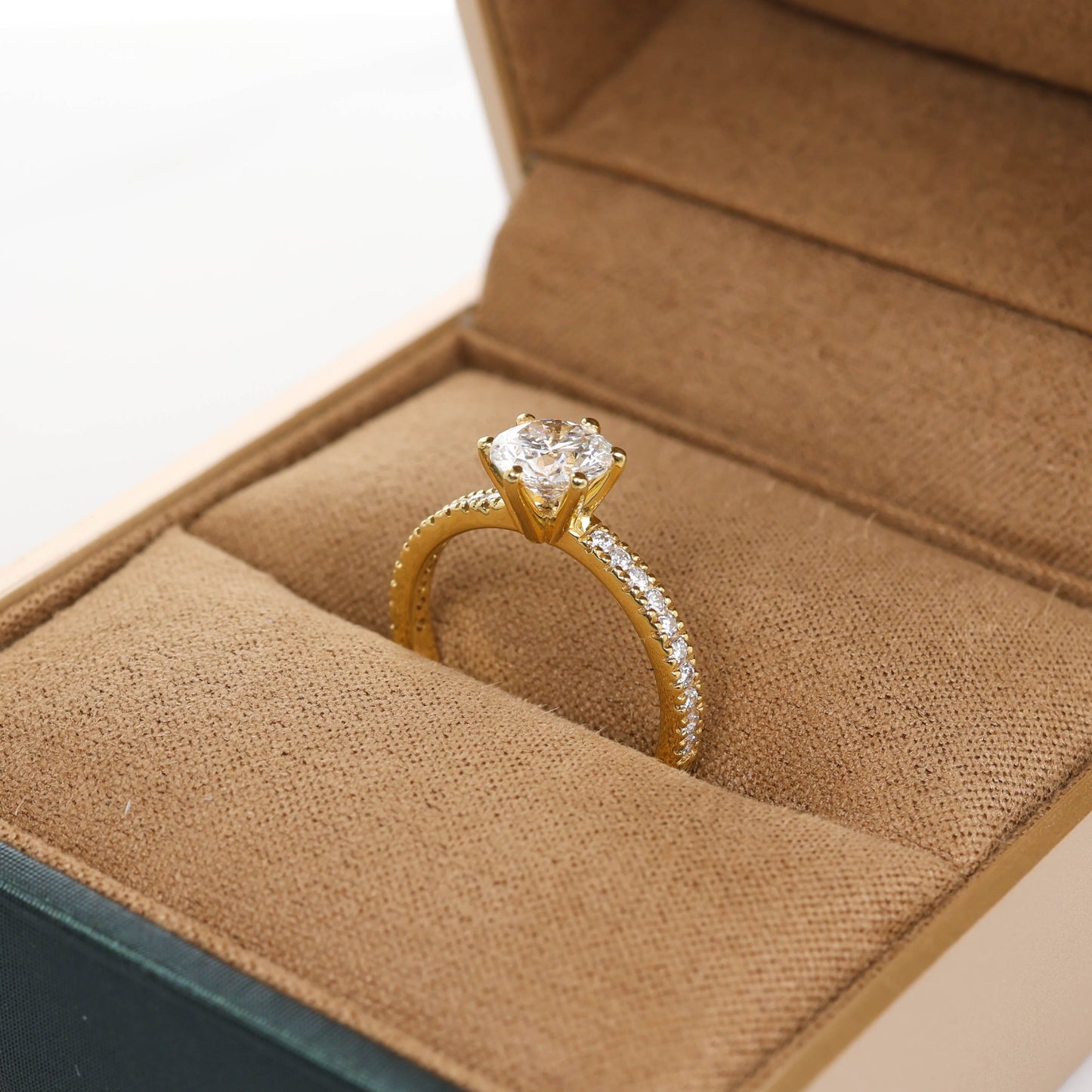 Blythe 1-carat Yellow Gold