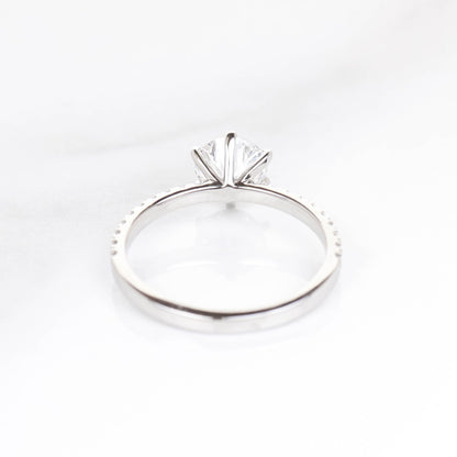 Delicate Blythe 1-carat 950 Platinum