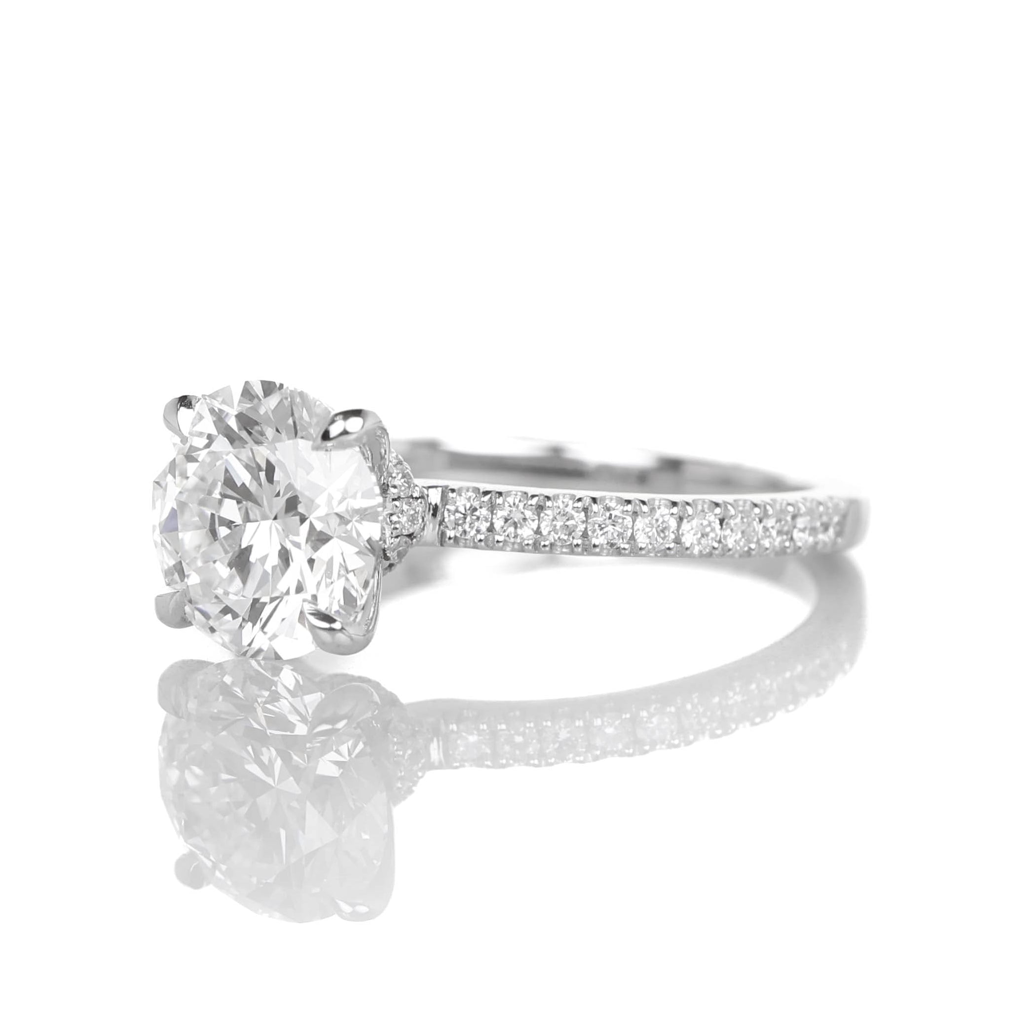 Altaria 2-carats White Gold