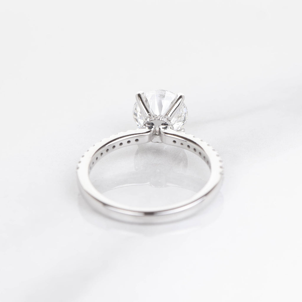 Altaria 2-carats White Gold