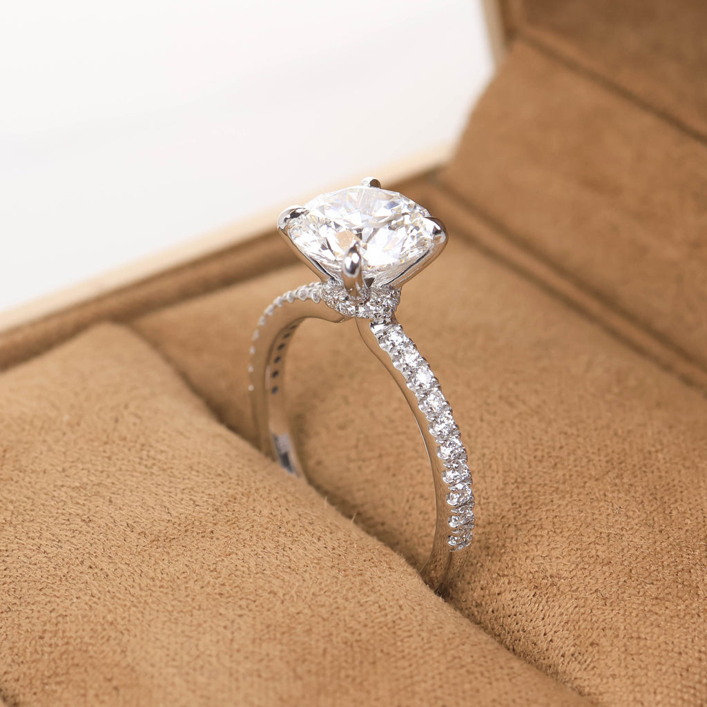 Altaria 2-carats White Gold