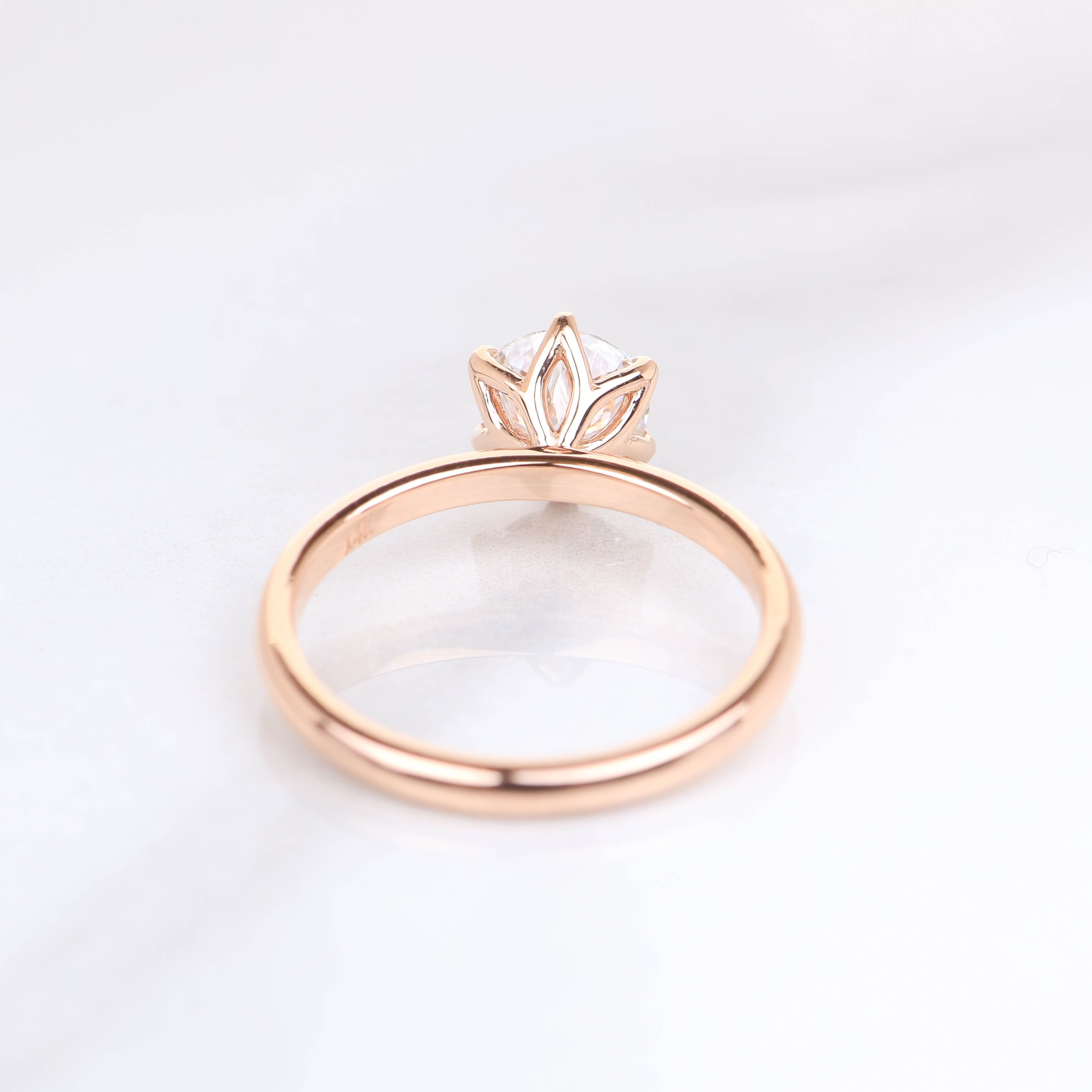 Delicate Hedwig 1-carat Rose Gold