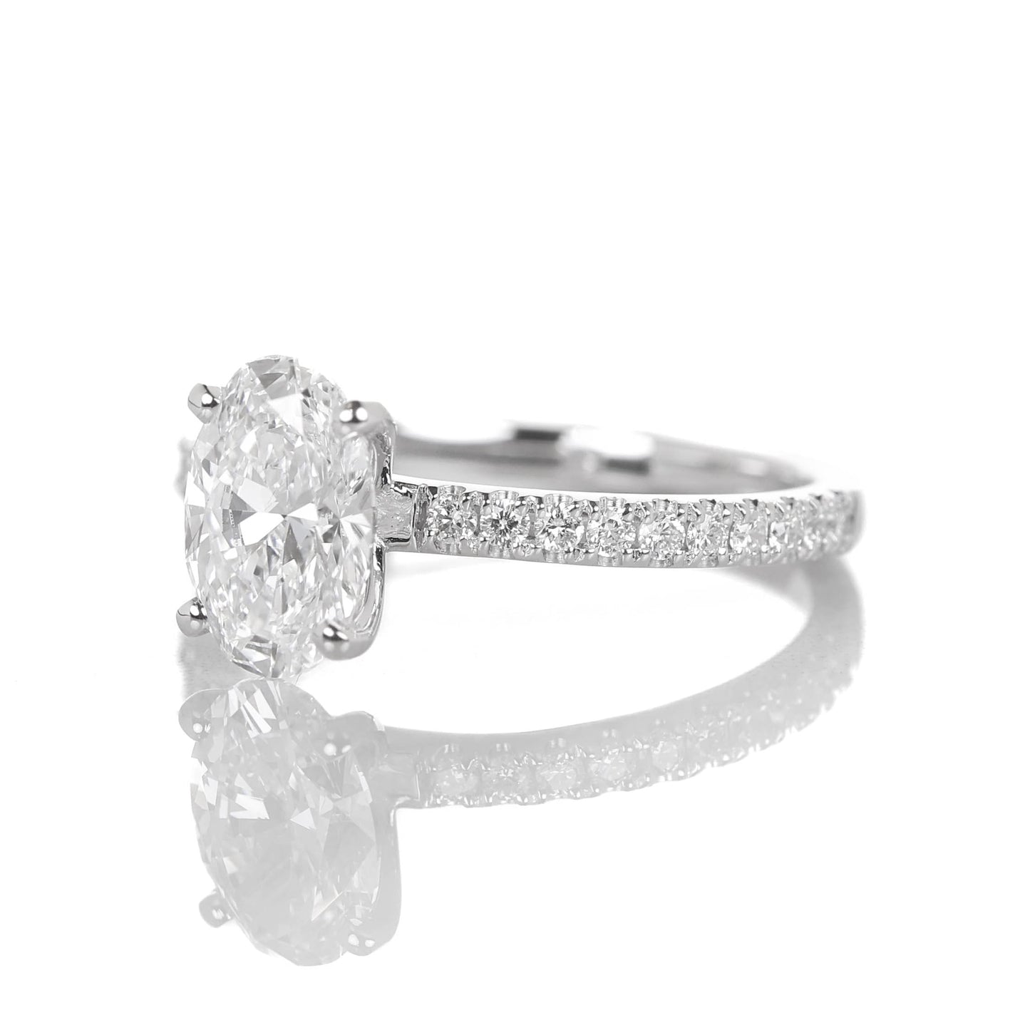 Delicate Blythe Oval 1-carat White Gold