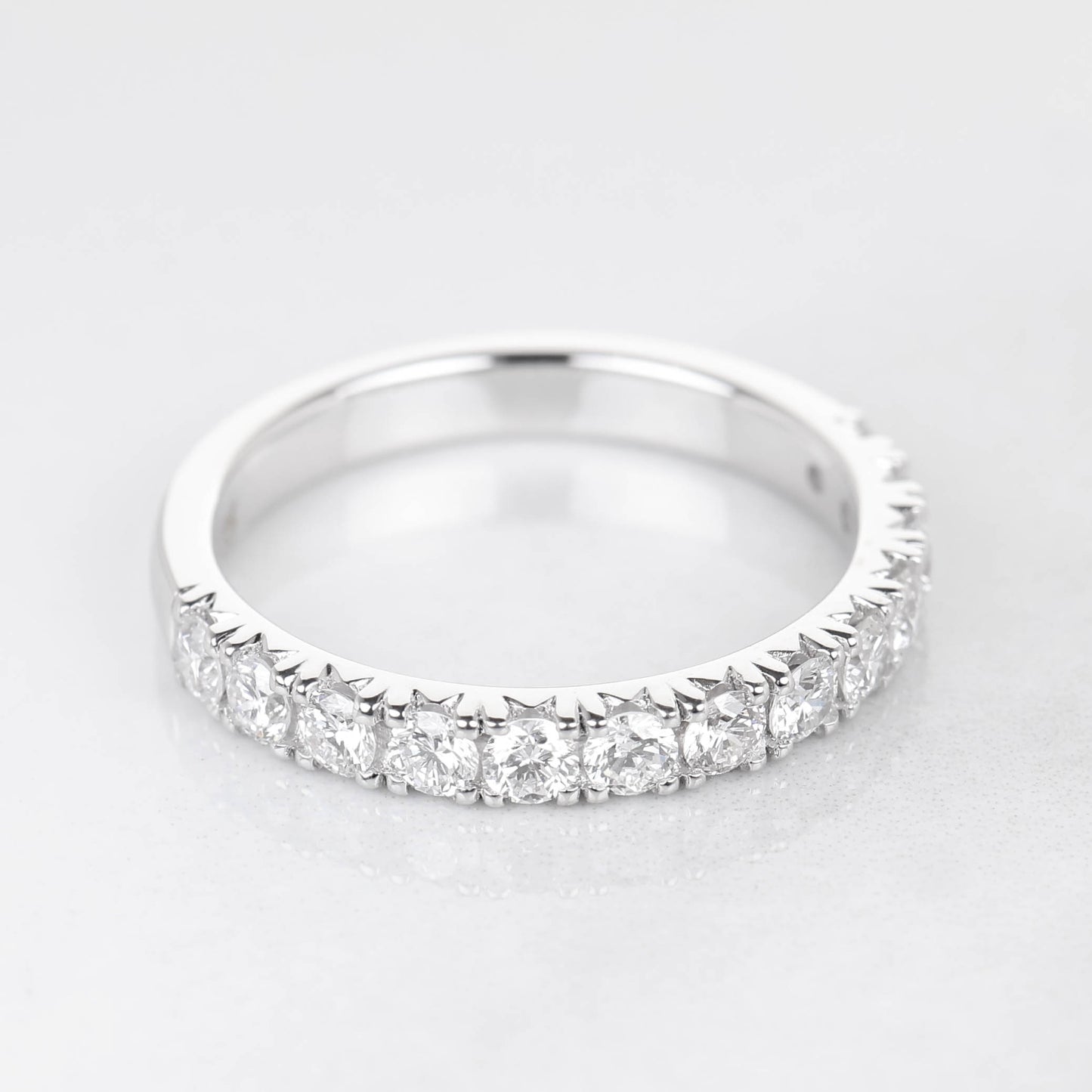 French Pavé 0.05ct
