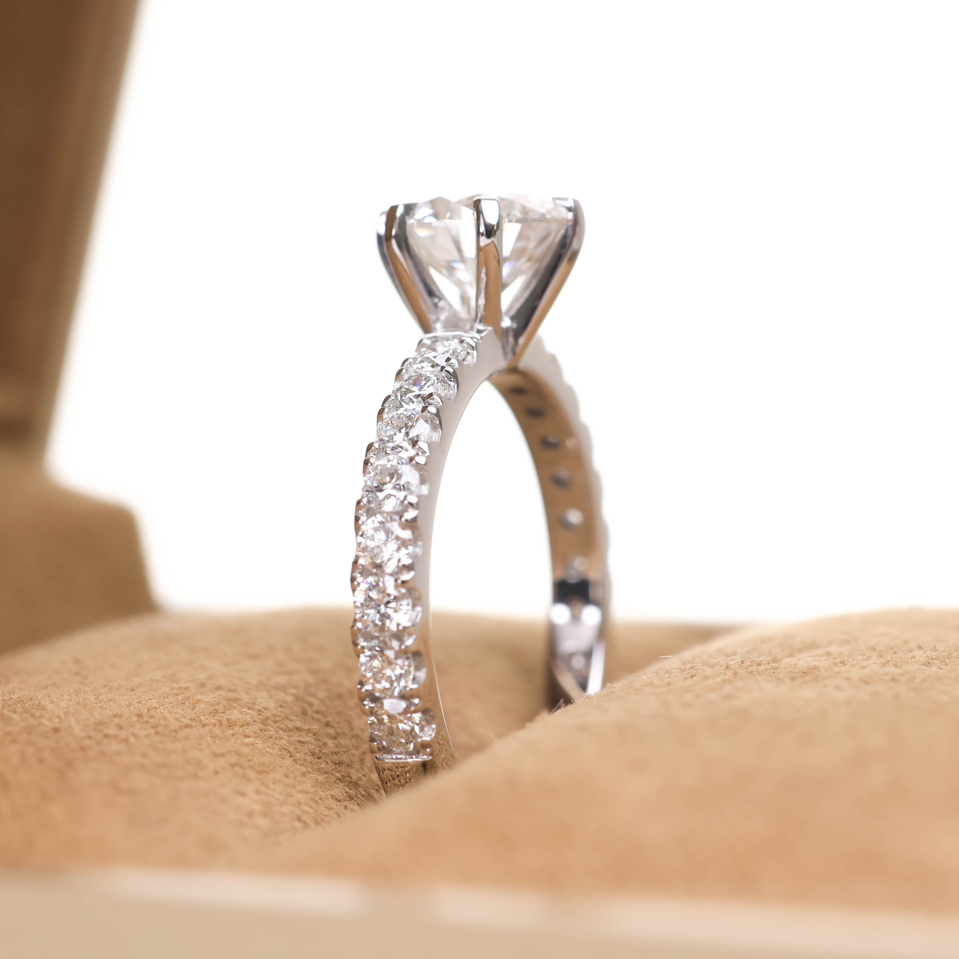 Blythe 1-carat White Gold