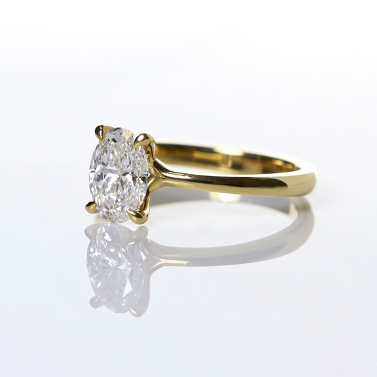 Iago Oval 1-carat Yellow Gold