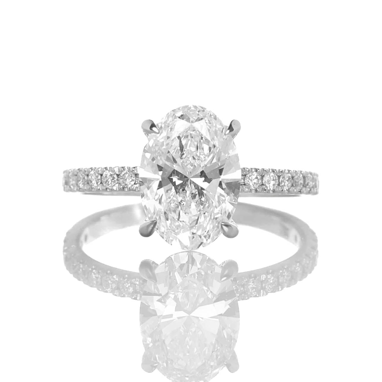 Altaria Oval 2-carats White Gold