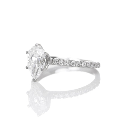 Delicate Blythe Pear 1-carat White Gold