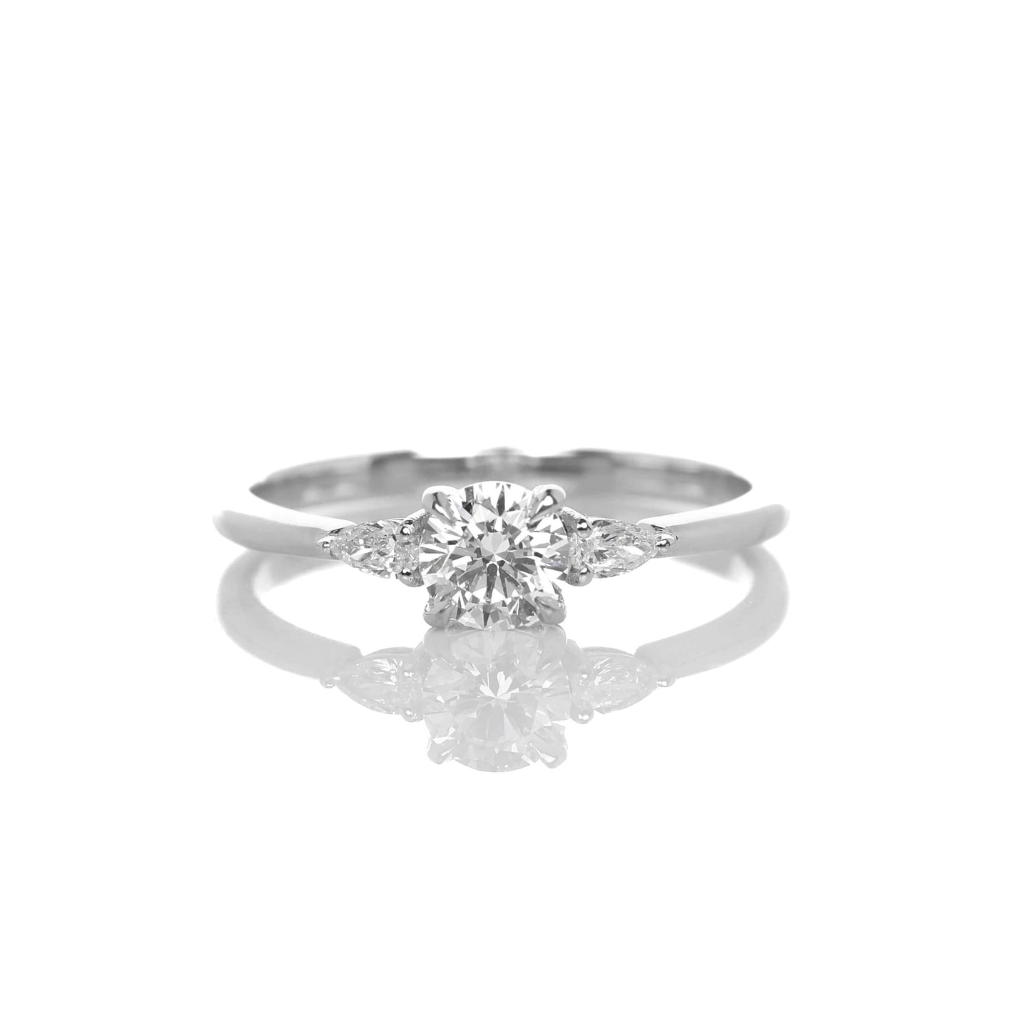 Delicate Cressilia 0.50-carat White Gold