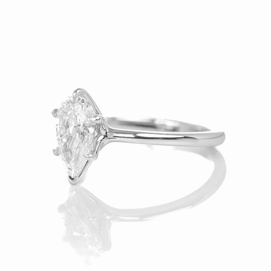 Delicate Iago Pear 1-carat White Gold